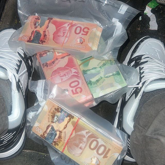 Buy canadian fake money around Québec City